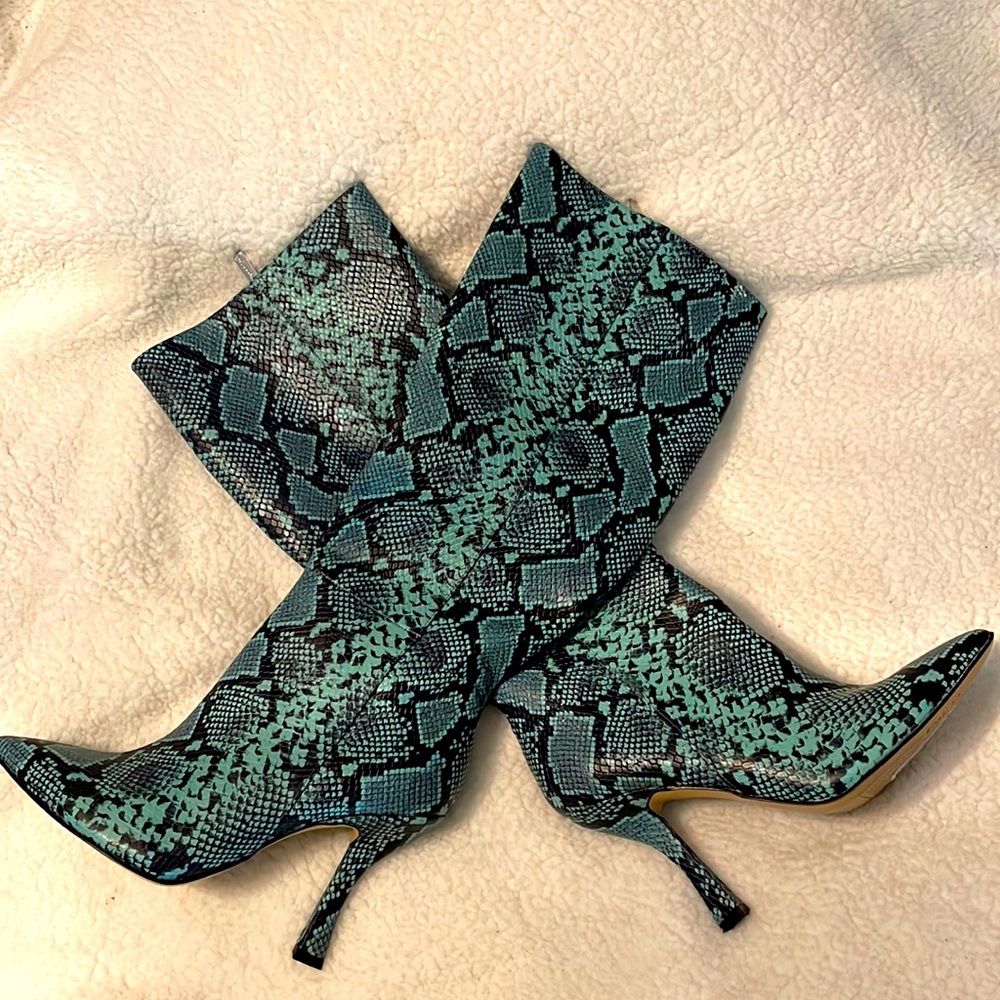 Ladies boots